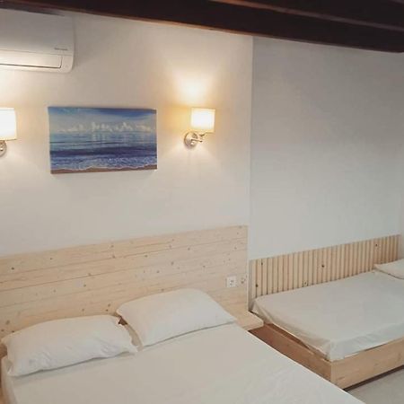 Occasus Room Comfort Chalki Town Dış mekan fotoğraf